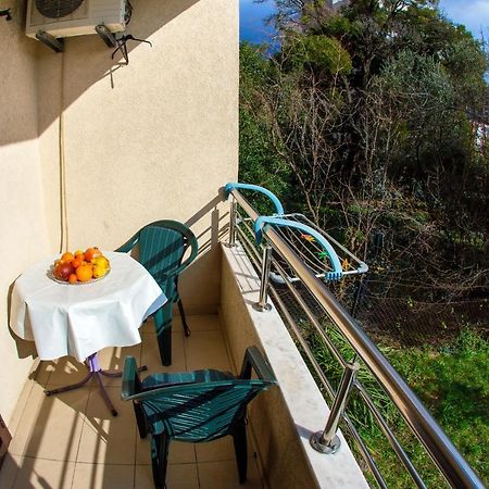 Guest House Mandarina Budva Bagian luar foto