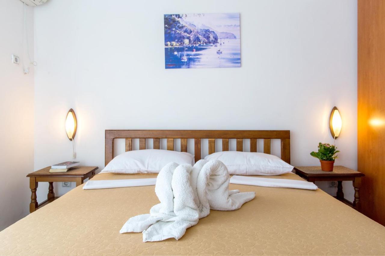 Guest House Mandarina Budva Bagian luar foto