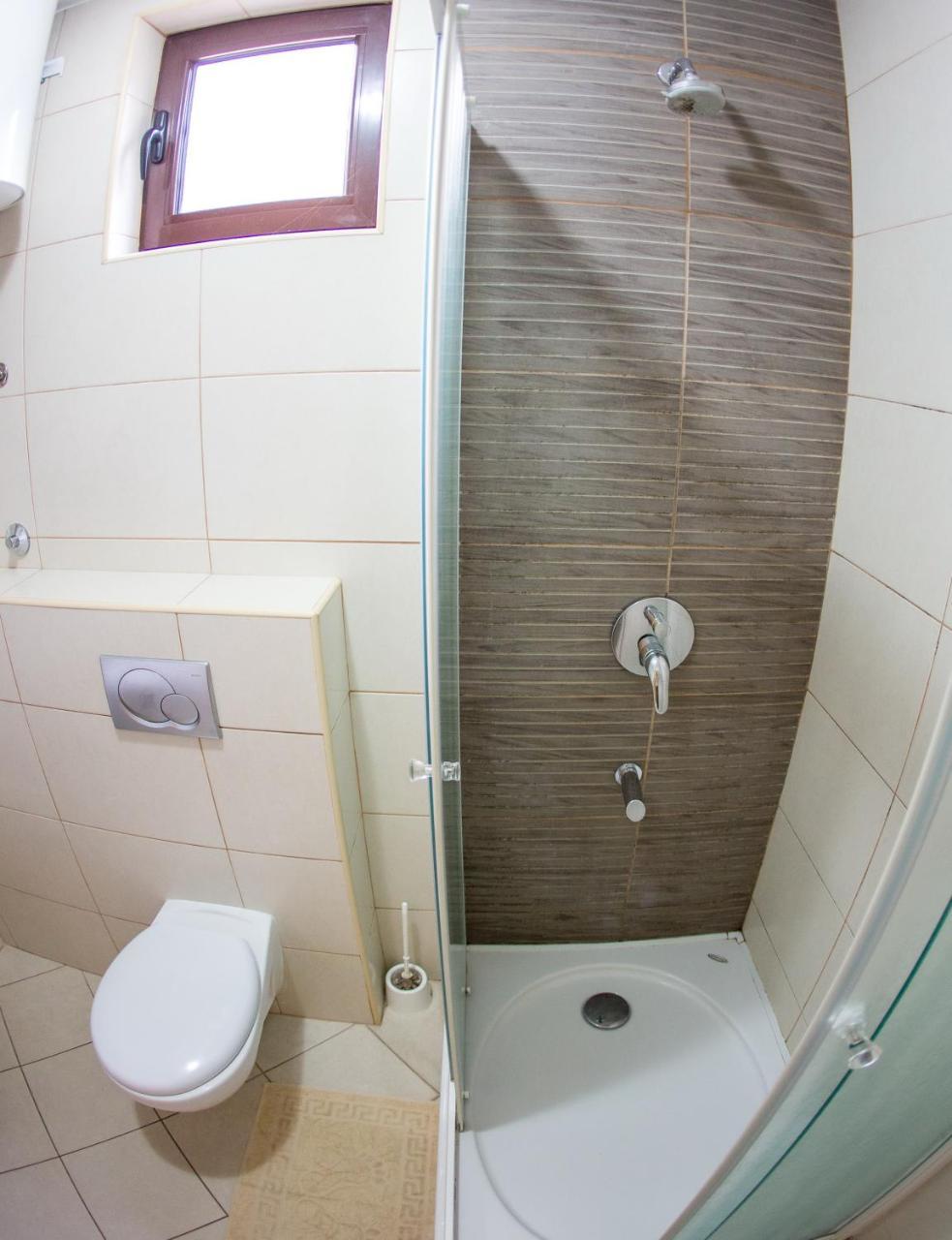 Guest House Mandarina Budva Bagian luar foto