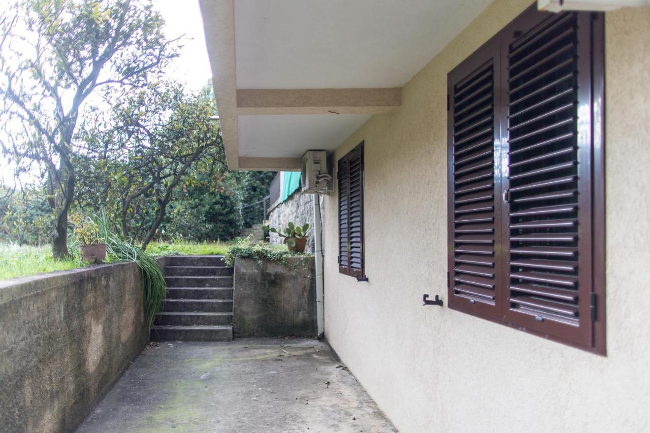 Guest House Mandarina Budva Bagian luar foto