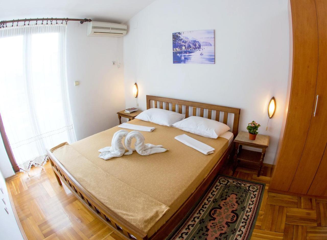 Guest House Mandarina Budva Bagian luar foto